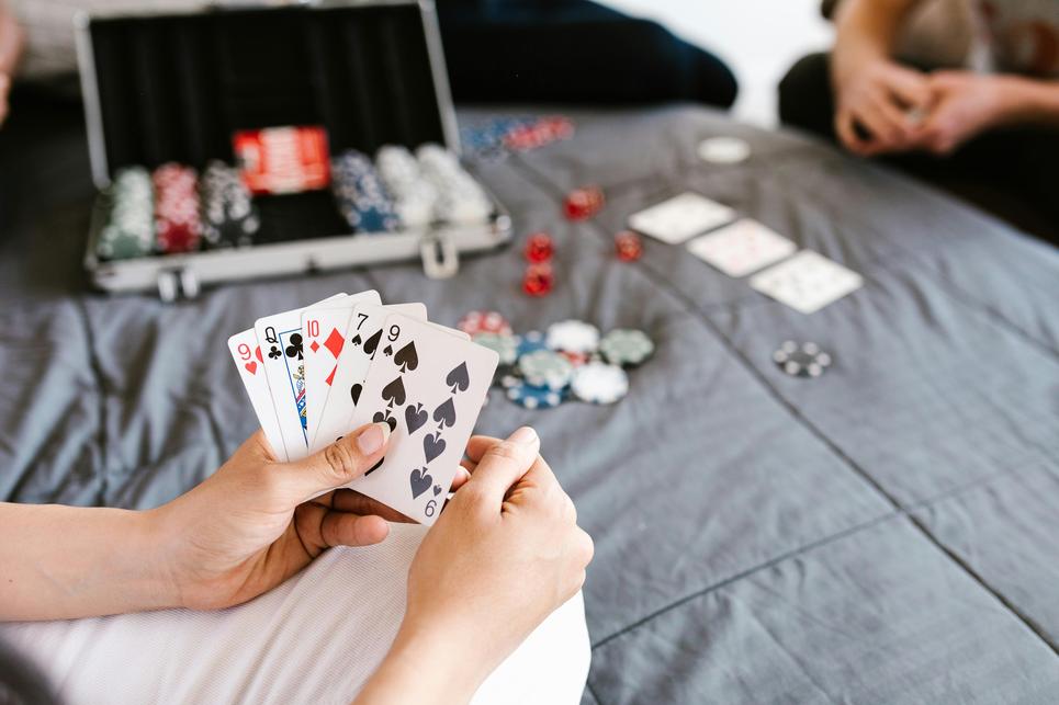 https://slotswin-casinos.com