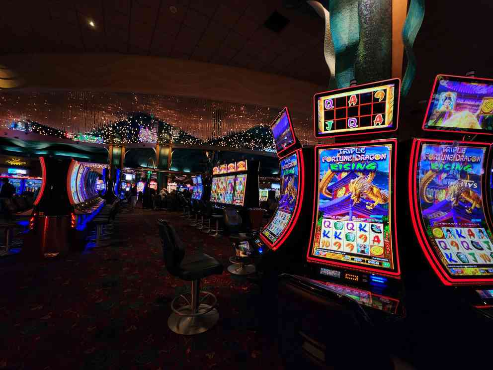Ultimate Guide to Slot Machines at Crowngreen Casino